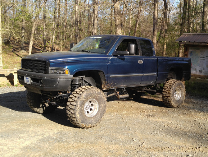 2000 Dodge Ram 1500 ClubCab 4wd Nitto Mud Grappler 38/15.50R15 (2363)