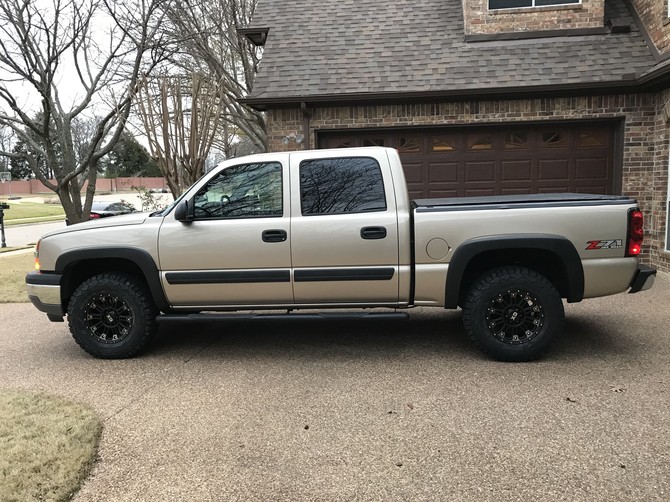 2005 Chevrolet Silverado K1500 Crew Cab BFGoodrich All-Terrain T/A KO2 285/70R17 (5336)