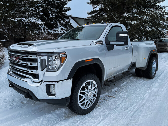 2021 GMC Sierra 3500 HD Dually Goodyear Wrangler UltraTerrain AT 295/65R22 (8706)