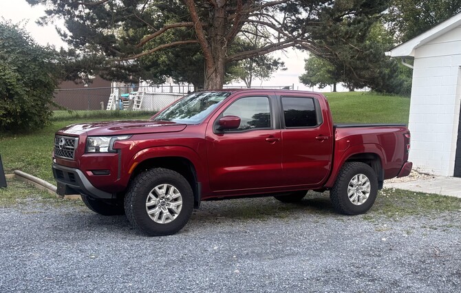 2022 Nissan Frontier SV Toyo Open Country A/T III 275/70R17 (8942)
