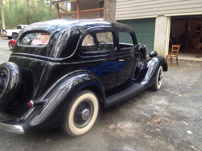 1935 Ford Tudor  Firestone  215/85R16 (2274)
