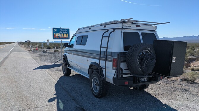 1998 Ford Econoline E250 BFGoodrich All-Terrain T/A KO3 295/70R18 (8941)