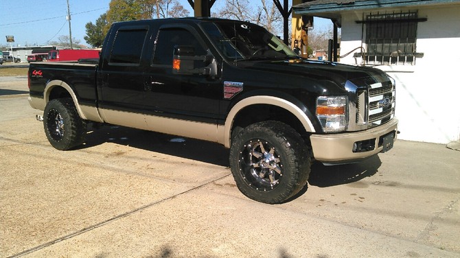 2008 Ford F250 Lariat Crew Cab 4x4 Without TPMS Nitto Trail Grappler M/T 35/12.50R20 (2208)