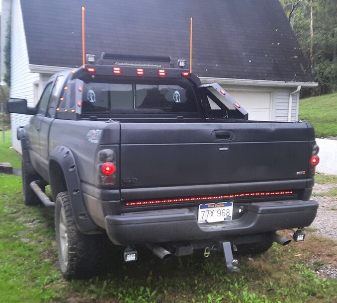 2001 Dodge Ram 1500 QuadCab 4wd Maxxis RAZR AT 35/12.50R20 (8592)