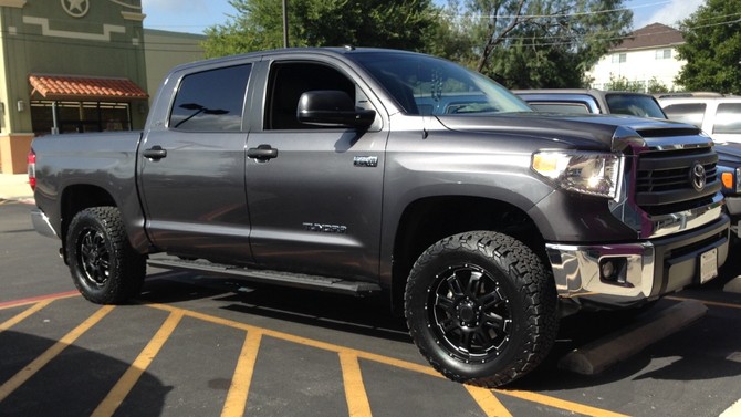 2299 2014 Toyota Tundra CrewMax 4wd lgthumb