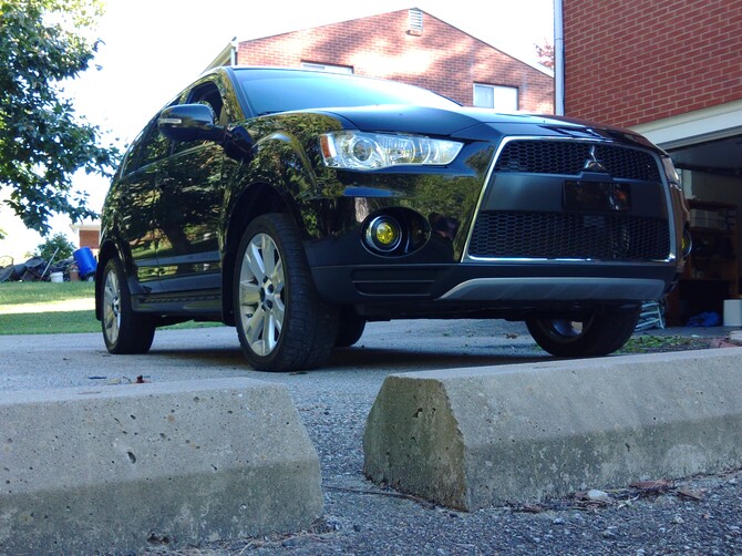 2011 Mitsubishi Outlander GT BFGoodrich g-Force COMP-2 A/S PLUS 235/45R18 (9036)