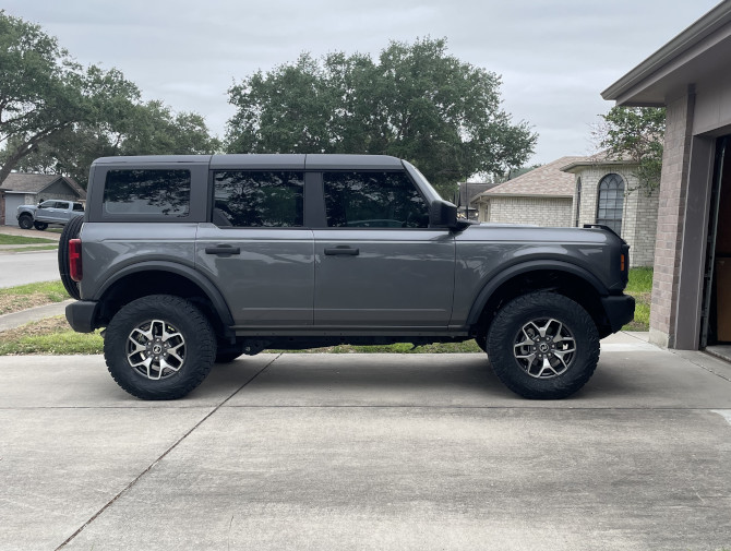 2025 Ford Bronco Base Model Nitto Terra Grappler G3 285/70R17 (9020)