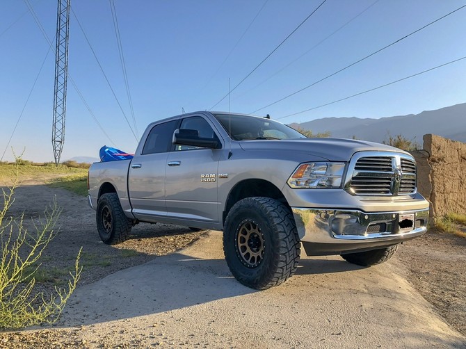 2016 Ram 1500 Big Horn Toyo Open Country R/T 35/12.50R17 (5310)