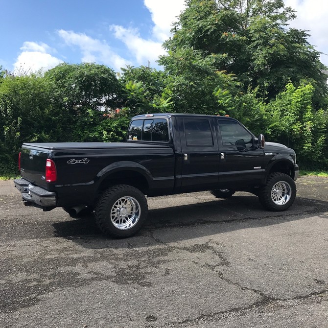 2007 Ford F350 Super Crew 4wd Toyo Open Country M/T 315/60R20 (3873)