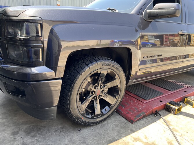 2015 Chevrolet Silverado 1500 2wd Double Cab Falken Wildpeak A/T3W 285/45R22 (8932)