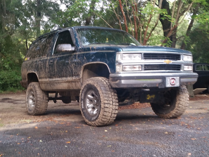 1998 Chevrolet Tahoe 4wd 2dr 8 189 315/75R16 (1083)