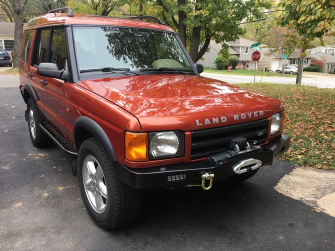 2000 Land Rover Discovery Series II  Kumho Road Venture AT51 265/65R18 (2167)