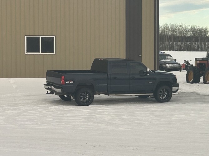 2007 Chevrolet Silverado Classic C2500 HD Crew Cab Toyo Open Country A/T III 305/50R20 (8786)