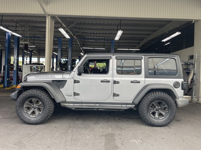 2019 Jeep Wrangler Unlimited Sport S BFGoodrich Mud-Terrain T/A KM3 35/12.50R17 (8480)