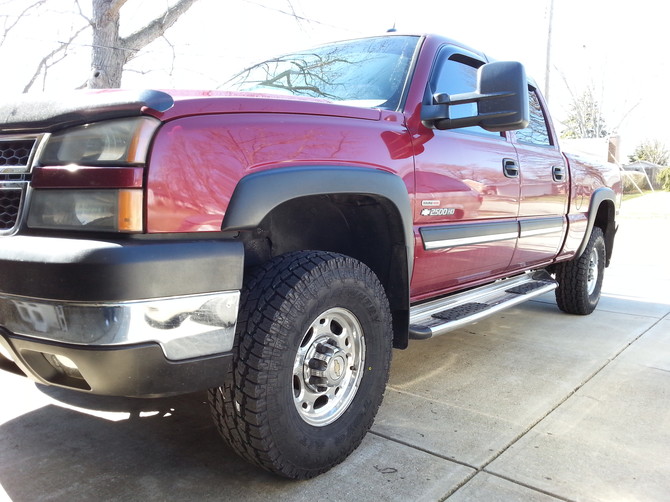 2005 Chevrolet Silverado 2500 Heavy Duty 4wd Crew Cab Toyo Open Country A/T II 285/75R16 (2188)