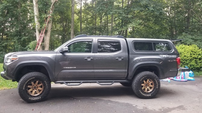 2017 Toyota Tacoma 4WD Double Cab Cooper Discoverer AT3 XLT 285/75R17 (6146)