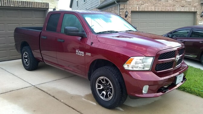 2017 Ram 1500 Express Cooper Discoverer ATP 285/70R17 (8522)