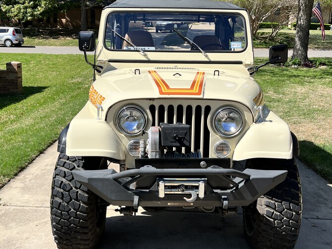 1986 Jeep CJ-7 Renegade BFGoodrich All-Terrain T/A KO3 315/75R16 (8611)