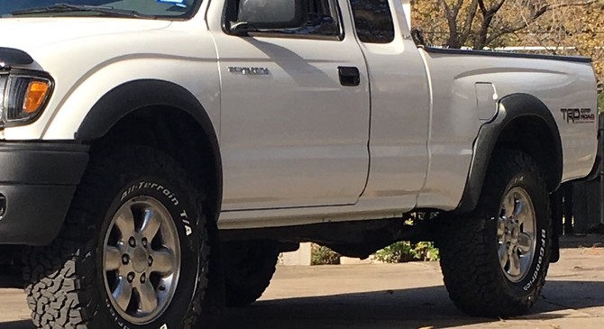 2001 Toyota Tacoma 4wd Xtra Cab BFGoodrich All-Terrain T/A KO2 275/70R16 (2815)