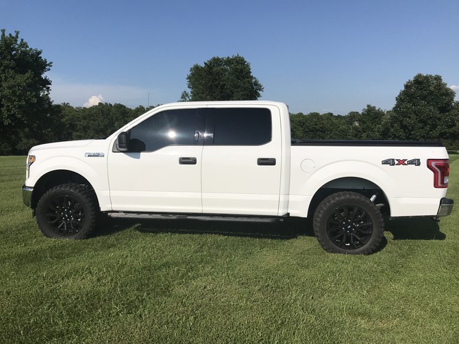 2017 Ford F150 4wd SuperCrew Ironman All Country M/T 33/12.50R20 (3705)