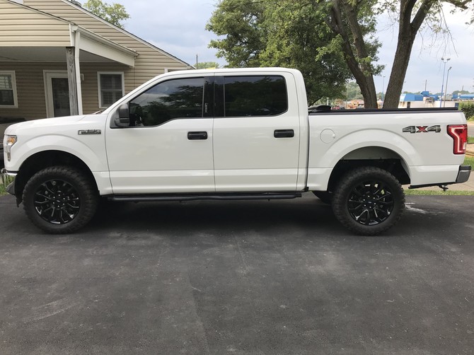 2017 Ford F150 4wd SuperCrew Ironman All Country M/T 33/12.50R20 (3706)