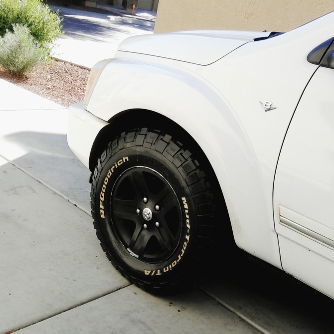 2005 Dodge Durango SLT V8 4wd BFGoodrich Mud-Terrain T/A KM2 255/80R17 (2083)