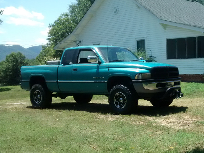 EmeraldPearl's 1997 Dodge Ram 1500 4wd