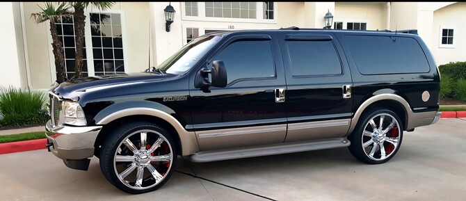 2002 Ford Excursion Limited Kumho Ecsta SPT 305/30R26 (8855)