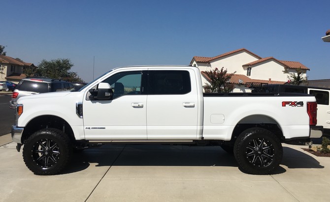 2016 Ford F350 4wd Single Rear Wheel Crew Cab BFGoodrich All-Terrain T/A KO2 325/60R20 (2795)