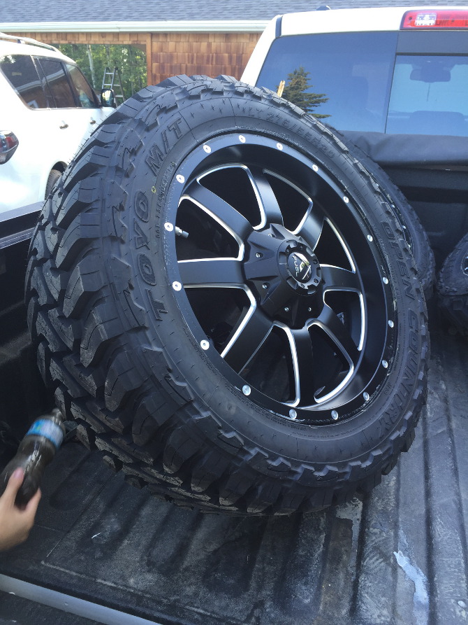 2006 Honda Ridgeline Base Model Toyo Open Country M/T 275/55R20 (874) .