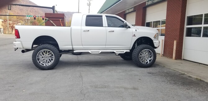 2014 Ram 2500 SLT Ironman All Country M/T 40/15.50R24 (7384)