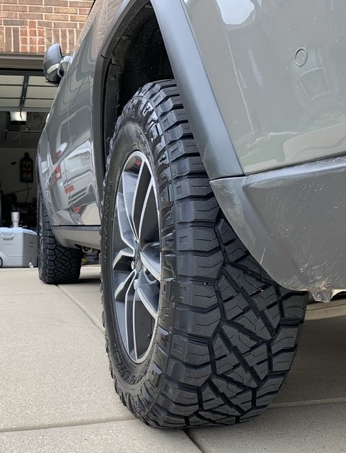 2019 Jeep Grand Cherokee Trailhawk Nitto Ridge Grappler 265/65R18 (4788)