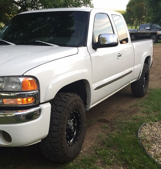 2003 GMC Sierra K1500 Ext Cab Fierce Attitude M/T 285/75R16 (1061)