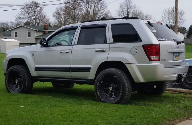 2006 Jeep Grand Cherokee Laredo Bridgestone Dueler A/T RH-S 265/70R17 (1047)