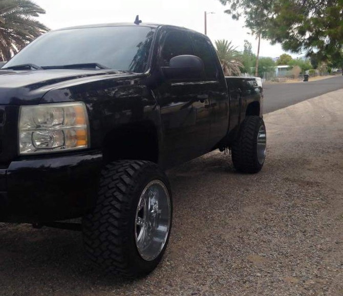 2009 Chevrolet Silverado 1500 2wd Extended Cab Nitto Trail Grappler M/T 325/50R22 (1090)