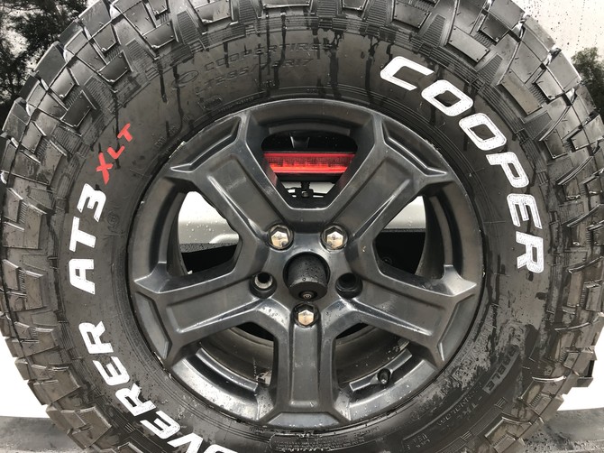 2018 Jeep Wrangler Unlimited Sport S Cooper Discoverer AT3 XLT 285/75R17 (5421)