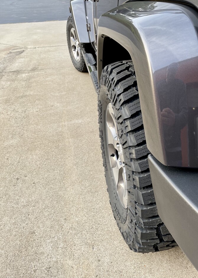 2018 Jeep Wrangler Unlimited Sahara Cooper Discoverer Rugged Trek 275/70R18 (7044)