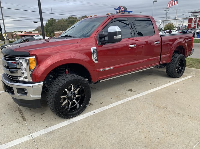 2017 Ford F250 4wd Crew Cab Toyo Open Country M/T 305/55R20 (4839)