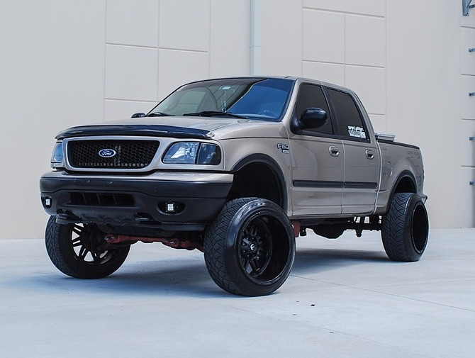 2001 Ford F150 Lariat 4wd Nitto NT420S 305/45R22 (1734)