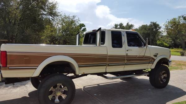 1995 Ford F250 4wd Pick-up Nitto Terra Grappler 37/12.50R17 (1324)