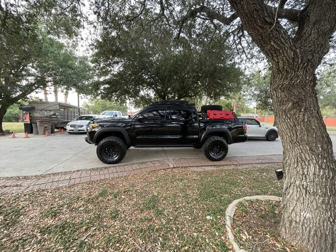 2021 Toyota Tacoma TRD Pro Toyo Open Country R/T Trail 285/75R16 (8644)