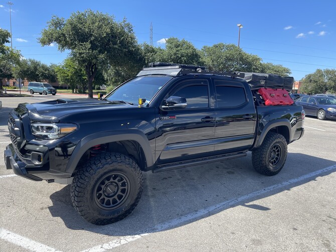 2021 Toyota Tacoma TRD Pro Toyo Open Country R/T Trail 285/75R16 (8648)