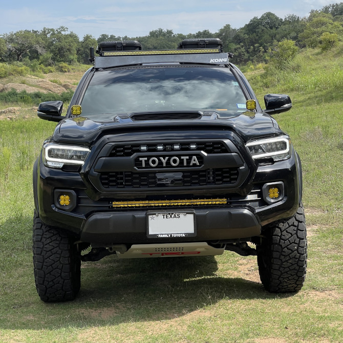 2021 Toyota Tacoma TRD Pro Toyo Open Country R/T Trail 285/75R16 (8649)