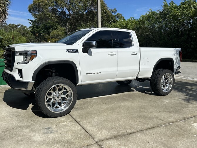 2019 GMC Sierra 1500 2wd Double Cab Nitto Recon Grappler A/T 325/45R24 (8697)