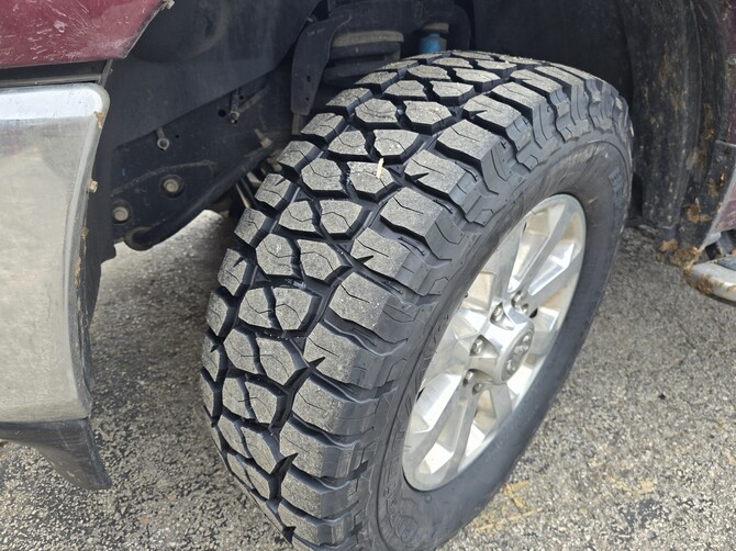 2021 Ram 2500 Big Horn BFGoodrich HD-Terrain T/A KT 295/65R20 (8795)