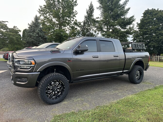 2020 Ram 2500 Laramie BFGoodrich All-Terrain T/A KO3 35/12.50R20 (9086)