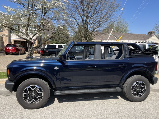 2021 Ford Bronco Outer Banks Bridgestone Dueler A/T RH-S 265/70R18 (8598)