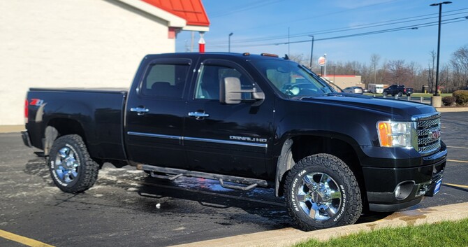 2011 GMC Sierra 2500 HD 4wd Crew Cab BFGoodrich All-Terrain T/A KO2 275/70R18 (7428)