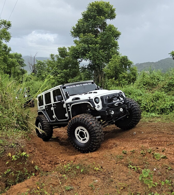 2010 Jeep Wrangler Rubicon Mickey Thompson Baja Pro XS 43/15.50R17 (8546)