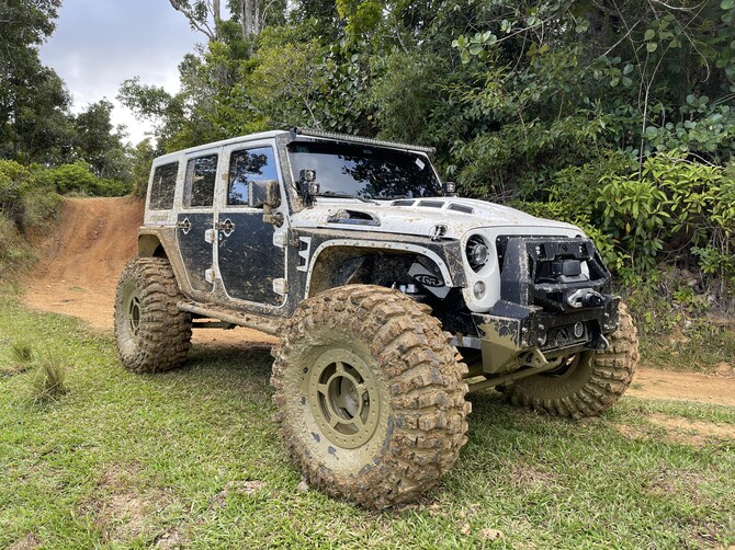 2010 Jeep Wrangler Rubicon Mickey Thompson Baja Pro XS 43/15.50R17 (8548)